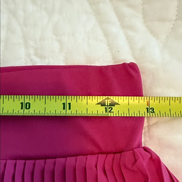 Garb - Vibrant Dark Pink Pleated Skort. Great for tennis/gold. Size 11-12. - Picture 4 of 8
